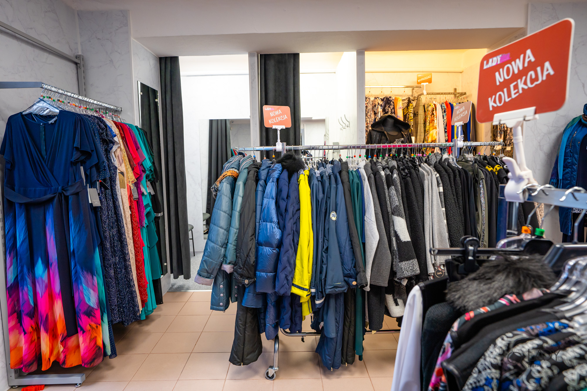 Boutique butik for dametøj i store størrelser, graviditetstøj