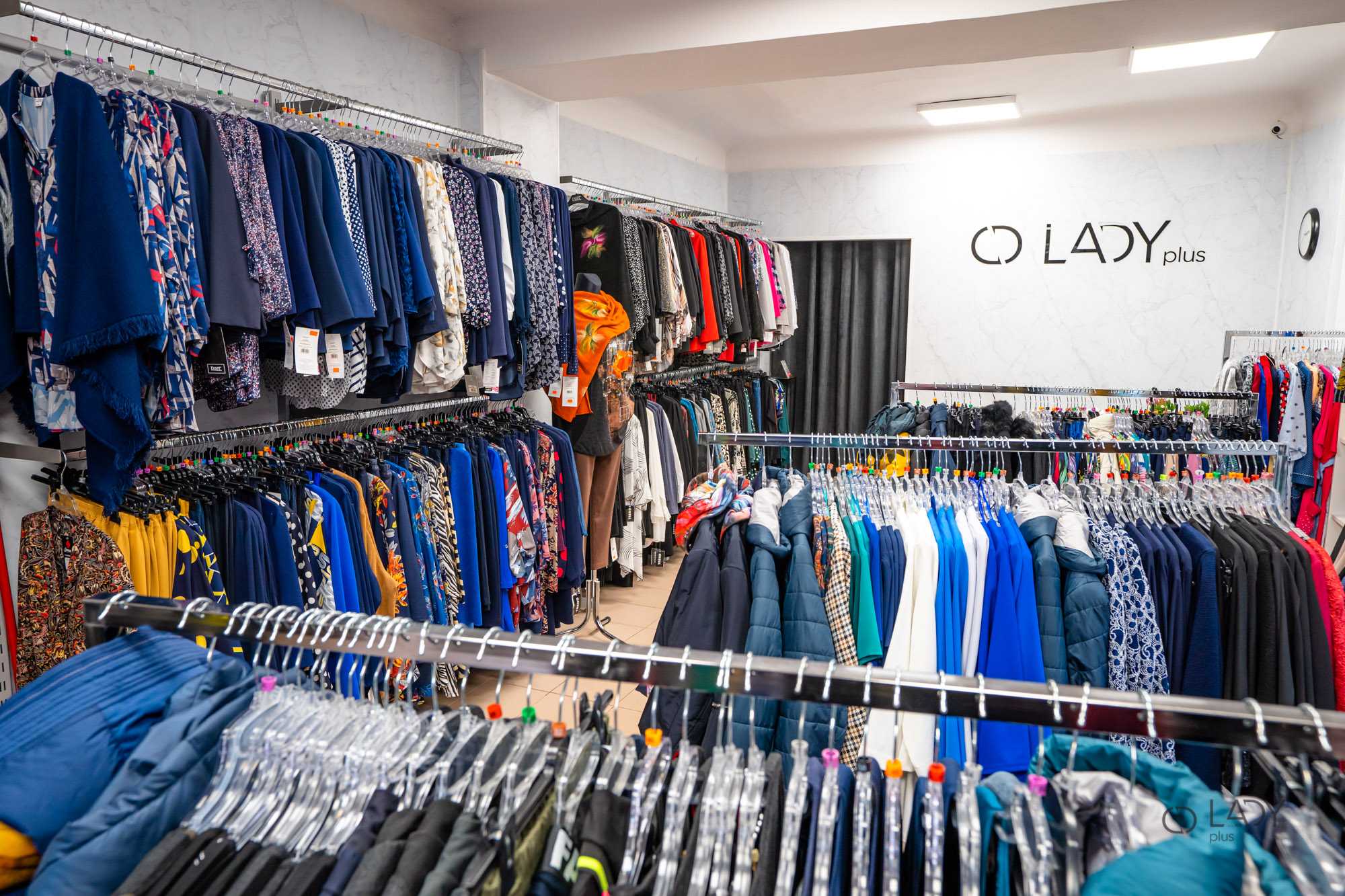 Boutique butik for dametøj i store størrelser, graviditetstøj