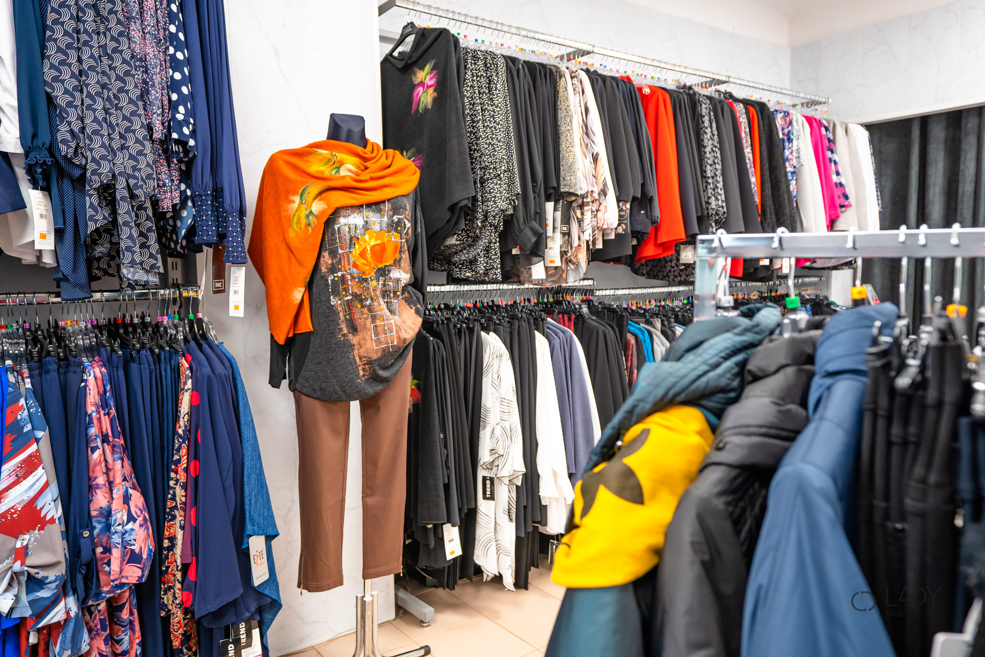 Boutique butik for dametøj i store størrelser, graviditetstøj