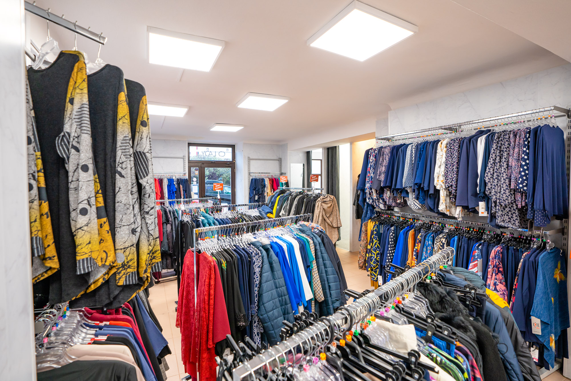 Boutique butik for dametøj i store størrelser, graviditetstøj
