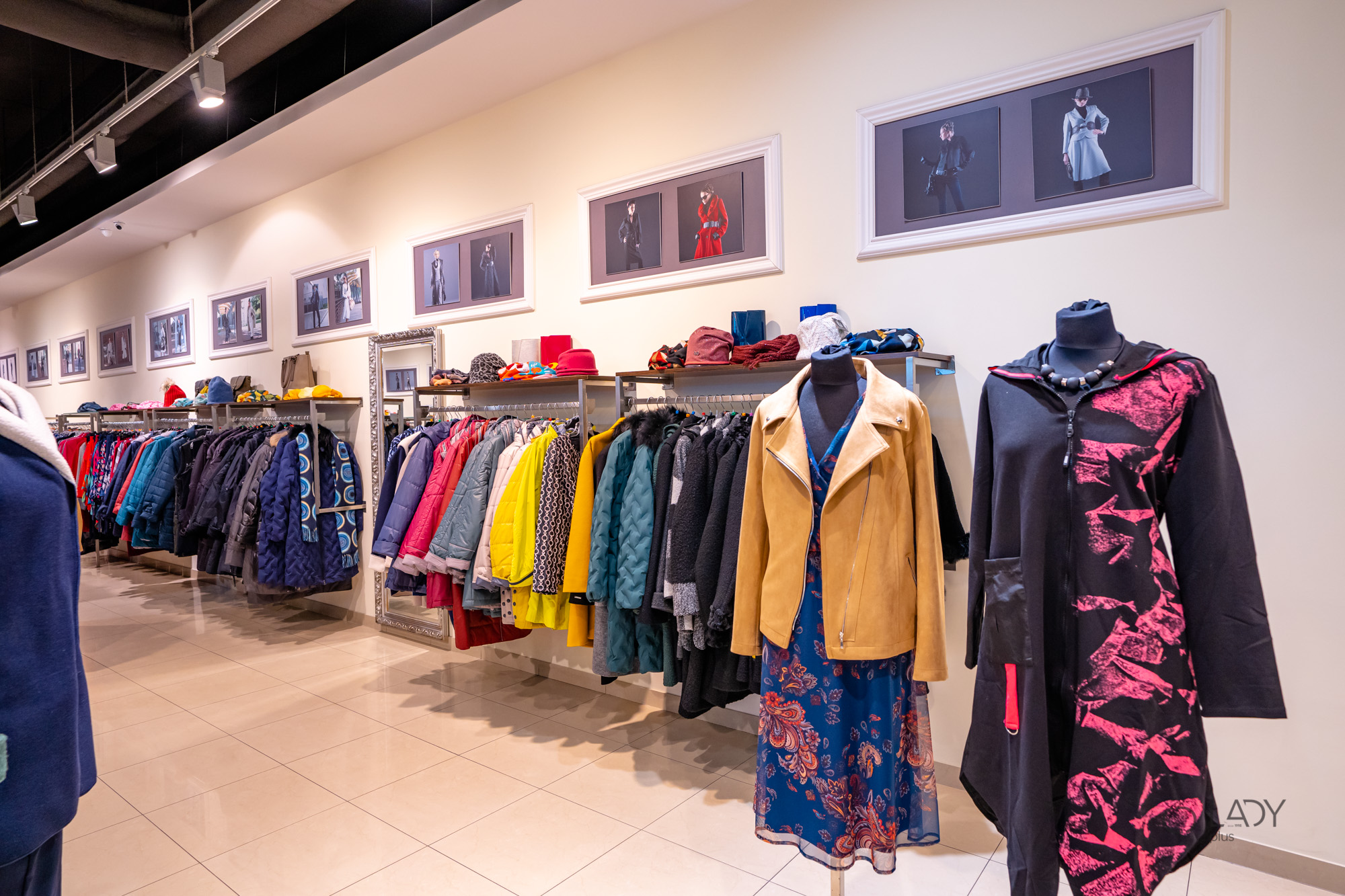 Boutique butik for dametøj i store størrelser, graviditetstøj