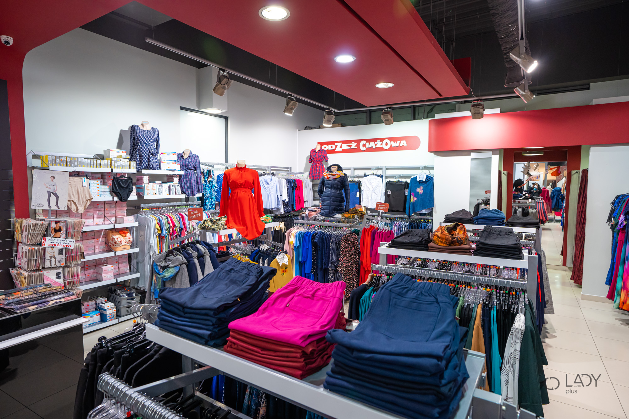 Boutique butik for dametøj i store størrelser, graviditetstøj